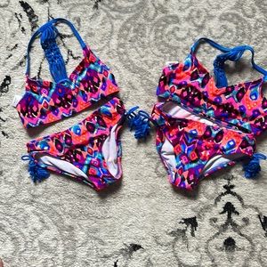 *2* Artclass patterned bikinis. Size M (7/8).